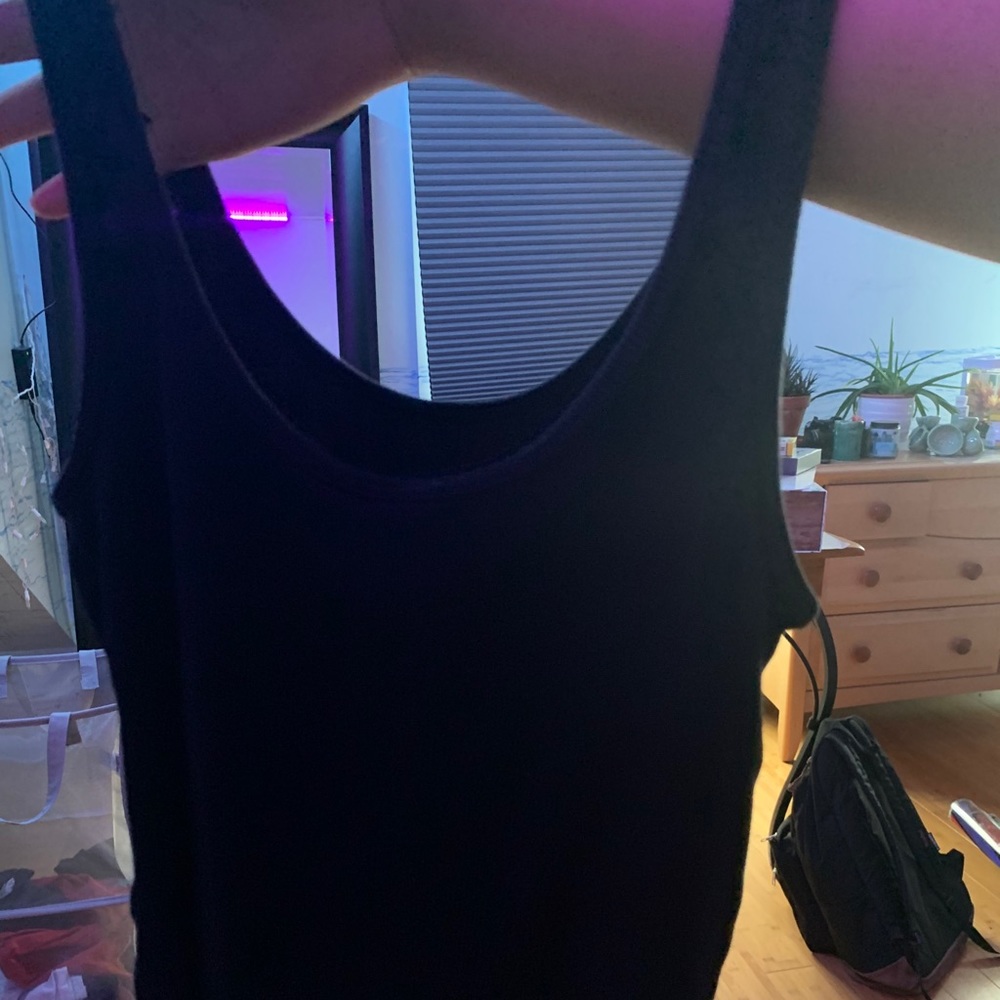 Scoop neck tank